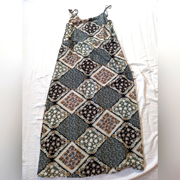 Cider XXL floral dress - Picture 1 of 3